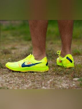 NWOB Nike ZoomX Dragonfly XC Cross 'Volt Total Orange' DX7992-701 Racing shoes